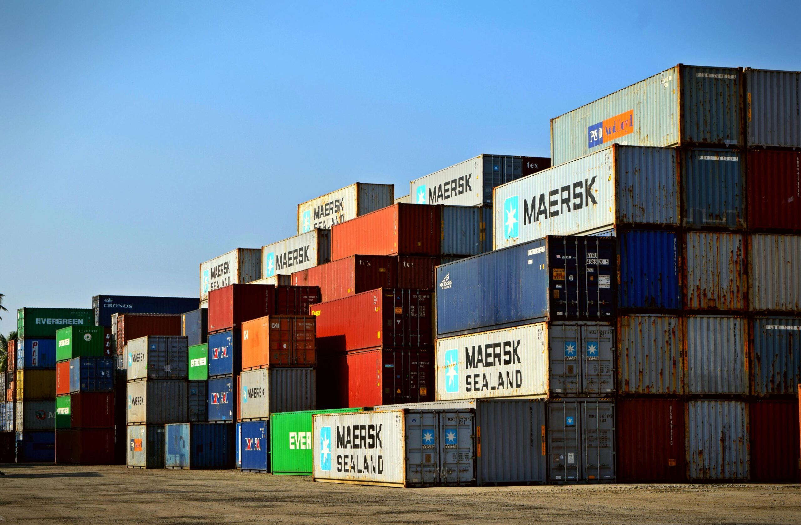 Site web professionnel pour entreprise de transport et logistique à Abidjan — réalisé par SineDev agence digitale Côte d'Ivoire
