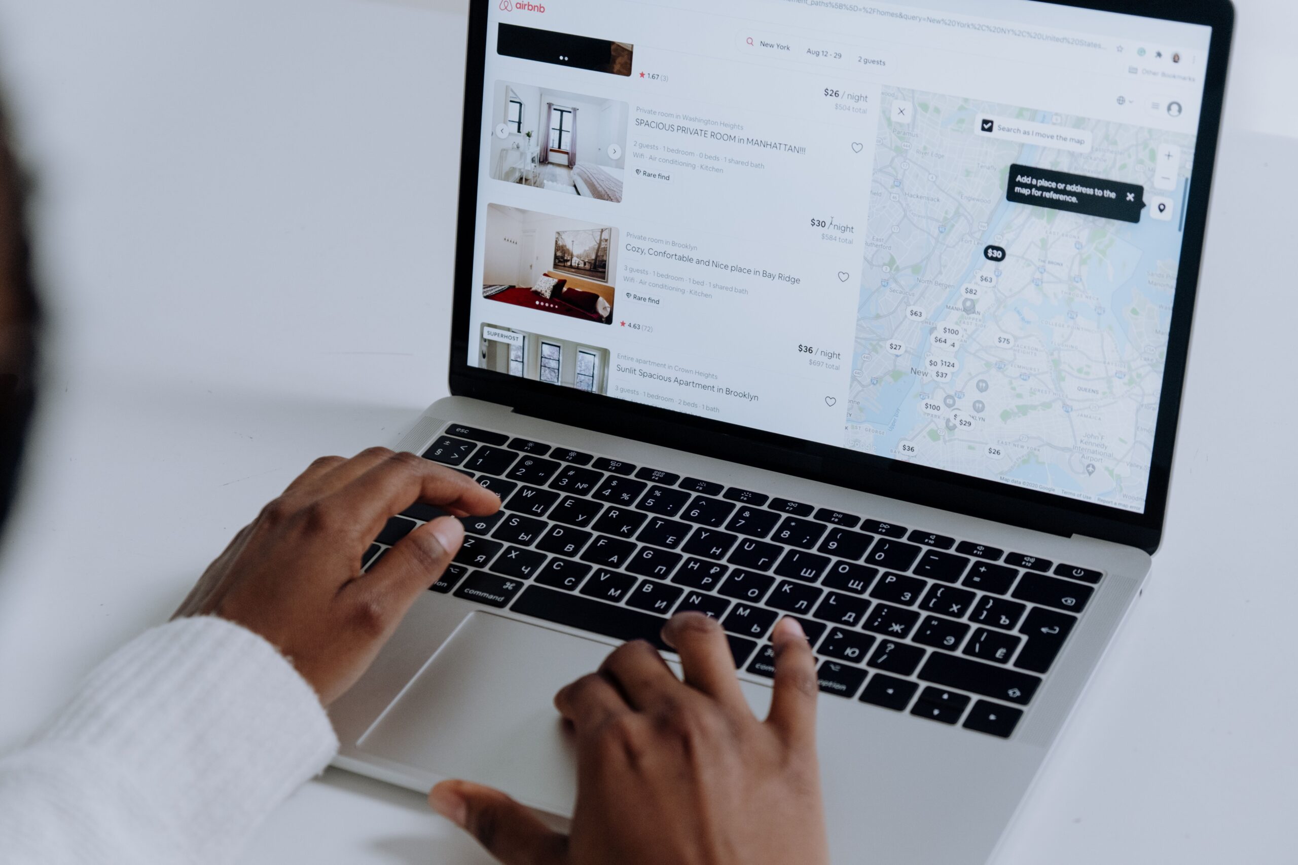 Site web professionnel pour hôtel à Abidjan avec réservation en ligne directe — réalisé par SineDev agence digitale Côte d'Ivoire